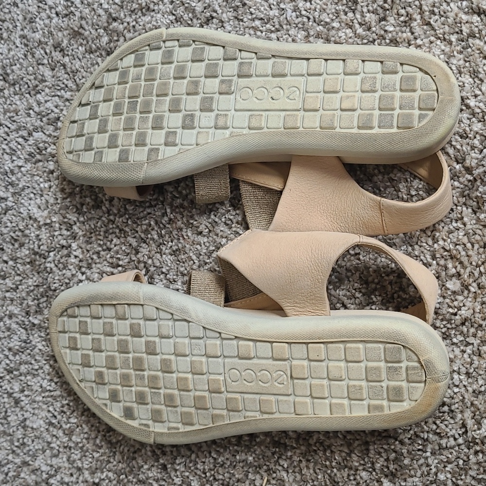 Ecco Women's Tan Strap Sandals Size 39/ 8.5 - Picture 8 of 9